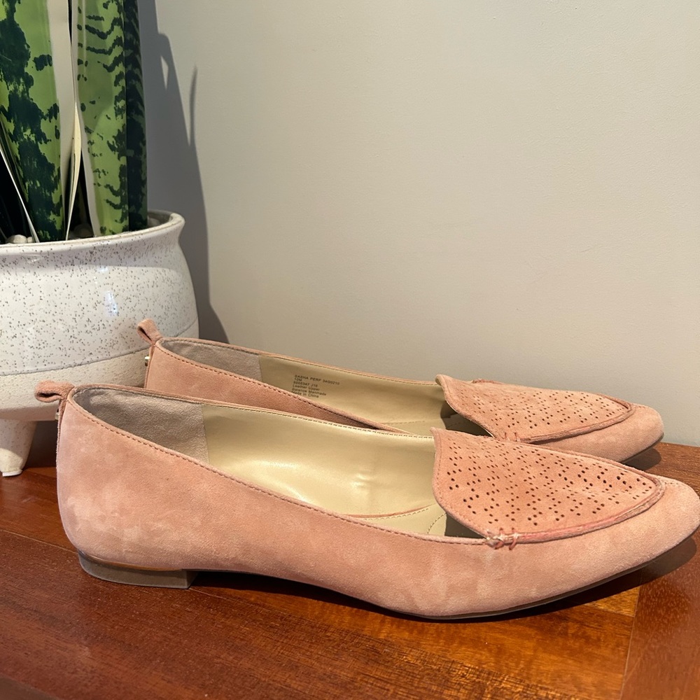 Jones New York Pink Suede Flat Shoes, size 10 NWOT